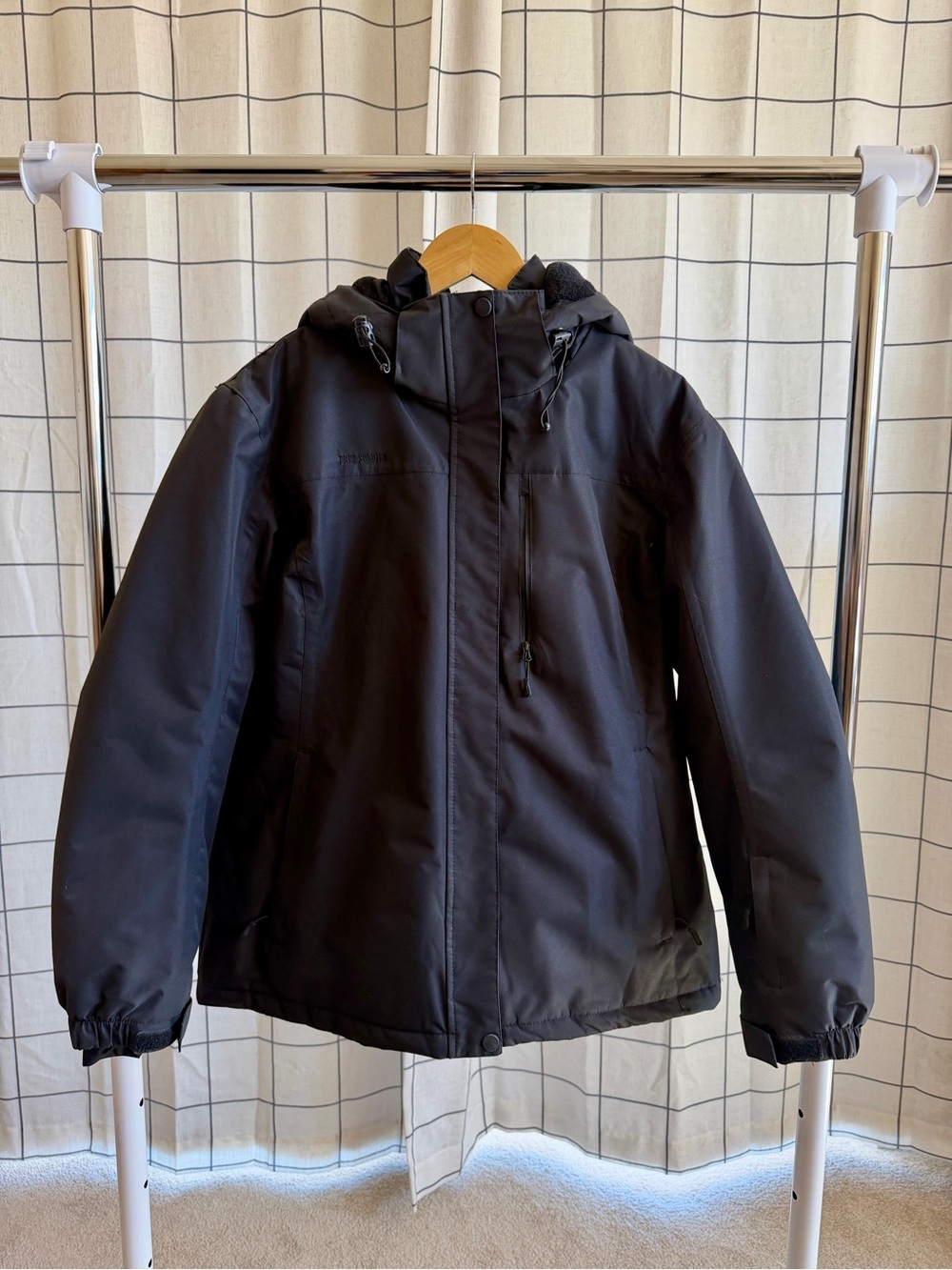 Free Soldier Women’s Black Ski Snow Jacket XL Hooded Fleece Lined NWOT